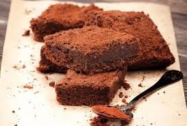 On Recycle Les Restes De Chocolats De Paques Dans Un Gateau Chocolat Paques Chocolat Alimentation
