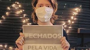 On 24 march 2020, the government of india under prime minister narendra modi ordered a nationwide lockdown for 21 days, limiting movement of the entire 1.3 billion population of india as a preventive. Covid 19 Curitiba Resiste Ao Lockdown E Ve Hospitais Privados Lotados No Pior Mes Da Pandemia Bbc News Brasil