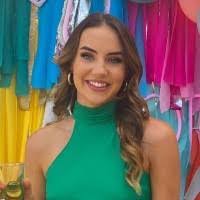 Rosalind Bennett's Instagram, Twitter & Facebook