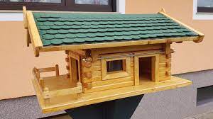 Praktische anleitungen für meise, kleiber und co. Vogelhaus Selbstgebaut Mit Aufklappbarem Dach Und Eingebauten Futtersilo Youtube