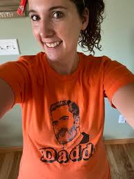 Who is wearing their daddy tee...