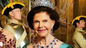 Queen dances to ABBA's 'Dancing Queen' during visit abroad