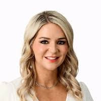 Adele Parsons's Instagram, Twitter & Facebook