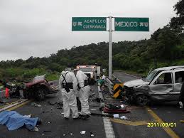 Trágico accidente automovilístico en el camino de cuernavaca del que resulta muerta la sra. Se Registra Accidente Zona Centro Noticias