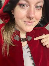 I DID it 🤩 first time I did a piece with lining 😍 The cape is made from a  wool fabric and pink satin lining. The fur is rabbit wich I sew