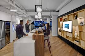 D&b hoovers provides sales leads and sales intelligence data on over 120 million companies like silicon valley bank around the world, including contacts, financials, and competitor information. Frame Silicon Valley Bank New York City