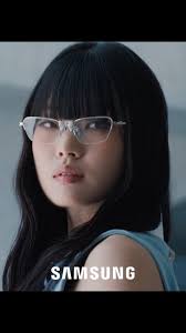 GalaxyS25 Edge meets fashion ✨️ Perfectly fitting the outfit 💅  #SEOULFASHIONWEEK #26SS #ULKIN #ADSBANDERSSONBELL #DAILYMIRROR #NEWWAVEBOYS  #GalaxyAI Learn more: http://spr.ly/6170A07wA