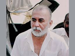 Does tarun tejpal drink alcohol?: Tarun Tejpal Case Court Passes Restraining Order Gags Media From Reporting Trial Oneindia News