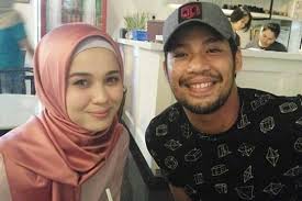 Beliau dikenali menerusi watak lakonannya sebagai munirah dalam drama kau yang terindah. Kamal Adli Tayang Hadiah Istimewa Pemberian Emma Maembong Iluminasi