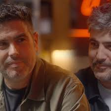 Henry Cavill: "Leo todas las críticas, todos los foros de internet, e  intento aprender y aceptarlo todo, lo bueno y lo malo, porque en el medio  de ambas cosas es donde más