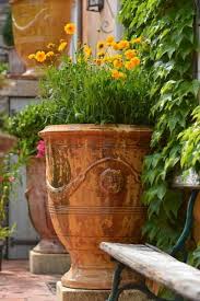 Vase D Anduze Vieilli Flamme Diametre 56cm Hauteur 70cm Vase Anduze Poterie Anduze Pot De Fleurs