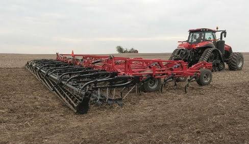 Case IH Crumbler 25-FT Field Cultivator