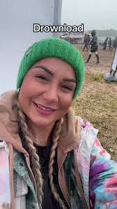 Kelly Dieter's Instagram, Twitter & Facebook