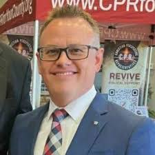 Eric Hollifield's Instagram, Twitter & Facebook