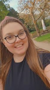 Rachael Watts's Instagram, Twitter & Facebook