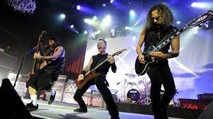 Lirik heavy metal pada umumnya berkaitan dengan maskulinitas dan kejantanan. 50 Lagu Metal Terbaik Dan Terpopuler Sepanjang Masa Infoakurat Com