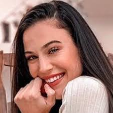 Lolita Moran's Instagram, Twitter & Facebook