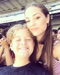 Carolina Tejera arremete contra usuario por afirmar que "su marido tenía  razón" en quitarle a su hijo