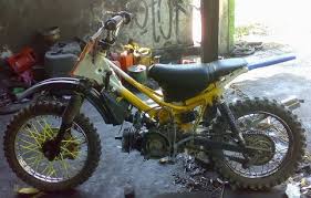 Ternyata banyak yang ngalamin keluhan yang sama, ya udah g bikin deh nih tips nya biar ga lagi2 gani tonjokan rente keteng yang. Modifikasi Membangun Motor Trail Dari Motor Harian Motogokil