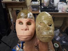 3D printing mold components for face mask and trident crown