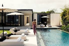 alila villas uluwatu enchants guests with the beauty of bali maison bali deco piscine maison architecte