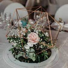 Set Of 5 Pcs Round Metal Plinths Wedding Backdrop Stand Etsy Rustic Wedding Centerpieces Wedding Table Centerpieces Candle Wedding Centerpieces