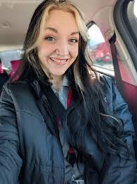 Sarah Rizer's Instagram, Twitter & Facebook