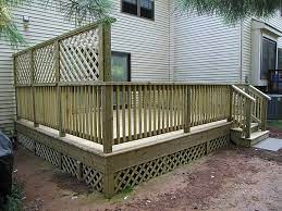 When my mother wanted to get some privacy on her deck from the neighbors, she built a lattice privacy screen using 4' x 8' sheets of lattice that you can buy at any big box store. 20 Popular Collection Decks With Lattice 20 Popular Collection Decks With Lattice Deckswithlattice The Post 20 Popu Deck Trellis Decks Backyard Deck Lattice