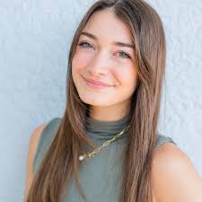 Hannah Gentry, Realtor