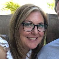 Keri Watson's Instagram, Twitter & Facebook