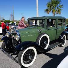Classic Ford At Coffee Cars At Miller Ale House Oviedo Florida Coffeeandcars Milleralehouse Lilsusieq Myfl Ford Classic Cars Classic Cars Sports Cars