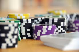 Swipe, Bet, Repeat: The Fast-Paced World of Online Casinos and Its Cultural  Impact – PAUSE Online | Men's Fashion, Street Style, Fashion News &  Streetwear