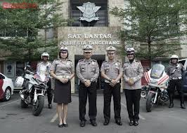 Model anak pake baju polisi untuk editing / dekha. Mengenal Pakaian Petugas Polantas Ini Detilnya Gridoto Com
