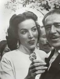 ♡ 𝓜𝓪𝓻𝓲𝓪 & 𝓙𝓸𝓻𝓰𝓮 ♡ •Maria Félix and her third husband, Jorge  Negrete, are photographed