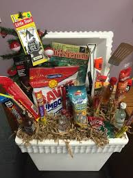 Birthday Gift Box Ideas For Men Outdoorsman Diy Fathers Day Gift Basket Ideas For Men Easy Christmas Gifts For Diy Father S Day Gift Baskets Fathers Day Gift Basket Diy Father S Day Gifts