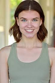 Elise Newman's Instagram, Twitter & Facebook