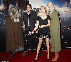 By clicking on the content source below you'll find #103 gifs of actor samara weaving in the movie: Samara Weaving In Sequinned Mini At The Hobbit Premiere Daily Mail Online