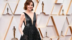 She, of course, is on board as dr. Die Glamourosesten Red Carpet Looks Der Oscars 2020 Promiflash De