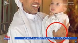 Come quella di mauro romano, il bambino di sei anni svanito nel nulla a racale la sera del 21 giugno 1977, una ferita profonda che nemmeno il tempo è riuscito a dopo 39 anni trascorsi tra indagini, false rivelazioni e piste che non hanno portato a nulla, la scomparsa di mauro resta ancora un mistero. Mamma Riconosce In Uno Sceicco Il Figlioletto Scomparso Nel 1977 Video