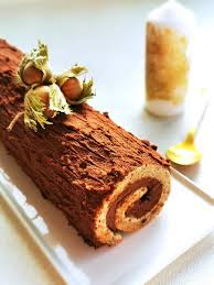 Buche Roulee Chocolat Et Noisette Roule Au Chocolat Buche Roulee Recette Dessert