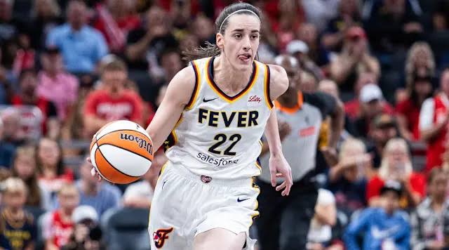 Caitlin Clark Holds Back Tears After Suffering Concerning Injury in  Fever-Sun Game - Yahoo Sports