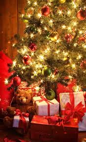 Beautiful artistic christmas tree wallpaper. Download Free Santa Claus Is Coming Christmas Wallpapers Beautiful Christmas Desktop Hd Wall Christmas Wallpaper Christmas Photography Amazing Christmas Trees