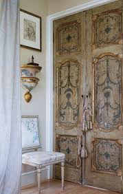 These Ornate Doors Ooze W Rustic Vintage European Style From The Intricate Detailing Of The Arredamento D Interni Progettazione Interni Casa Design Ingresso