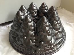 Let your backyard birds enjoy bundt pan creations, too! Holiday Tree Bundt Pan The Quirk And The Cool
