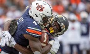 12.12.2021 · alabama's bryce young won the heisman trophy, beating out michigan defensive end aidan hutchinson to give the crimson tide consecutive winners of college football's most famous individual award Alabama State Archives Hbcu Gameday