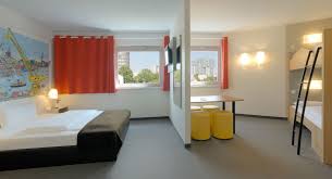 Familienzimmer Fur 4 Personen Im B B Hotel Hamburg Harburg Familienzimmer Zimmer B B