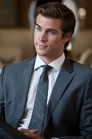 Bild Zum Film Paranoia Riskantes Spiel Mit Liam Hemsworth Harrison Ford Trending Celebrities Liam Hemsworth Hemsworth Hemsworth Brothers
