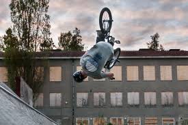 Expatica is the international community's online home away from home. Tar Sikte Pa Os Med Start Pa Vattern Bike Games Cykla Se