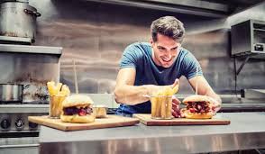Fast food restaurants will have their best people working the drive thru to keep it moving and try to prevent the line of cars from backing up. Nearly 30 Percent Of People Are Afraid To Eat Out Study Says Qsr Magazine