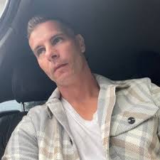 Amy Hillyard (@amyhilly)